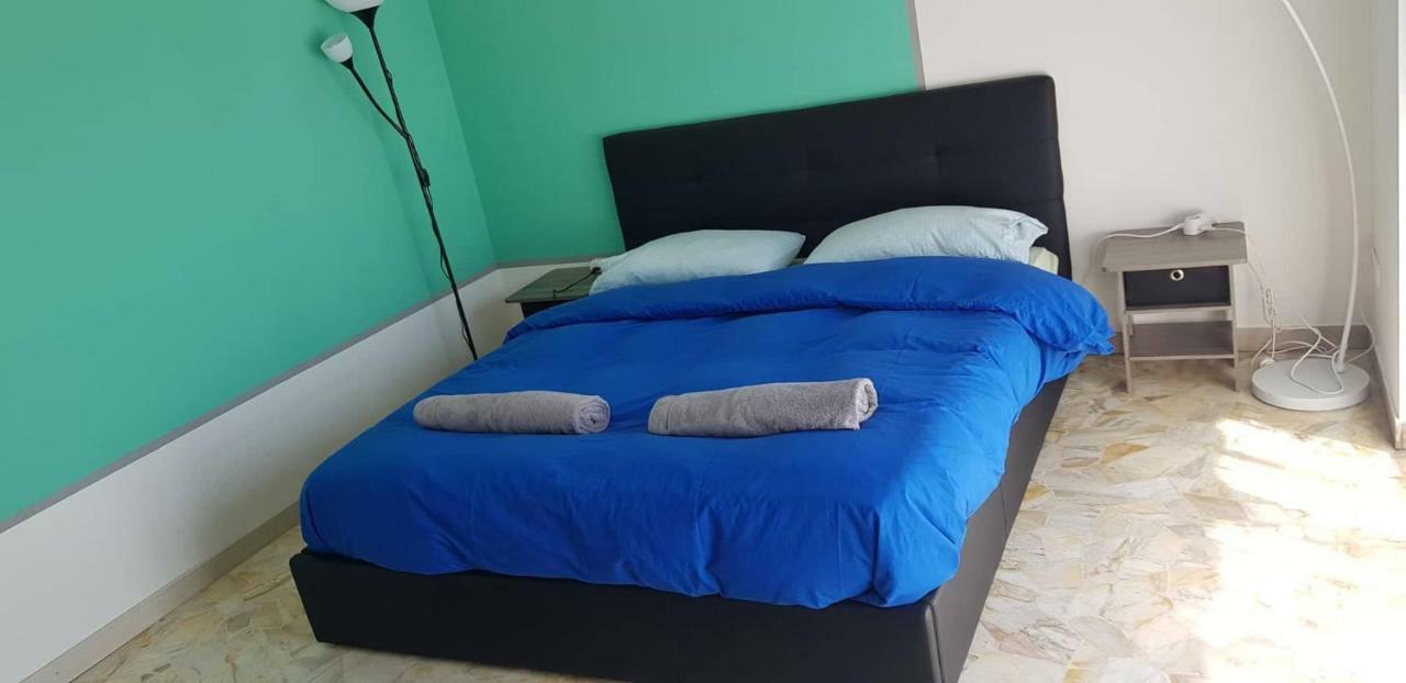 Helloguesthouse Olgiate Comasco Екстериор снимка