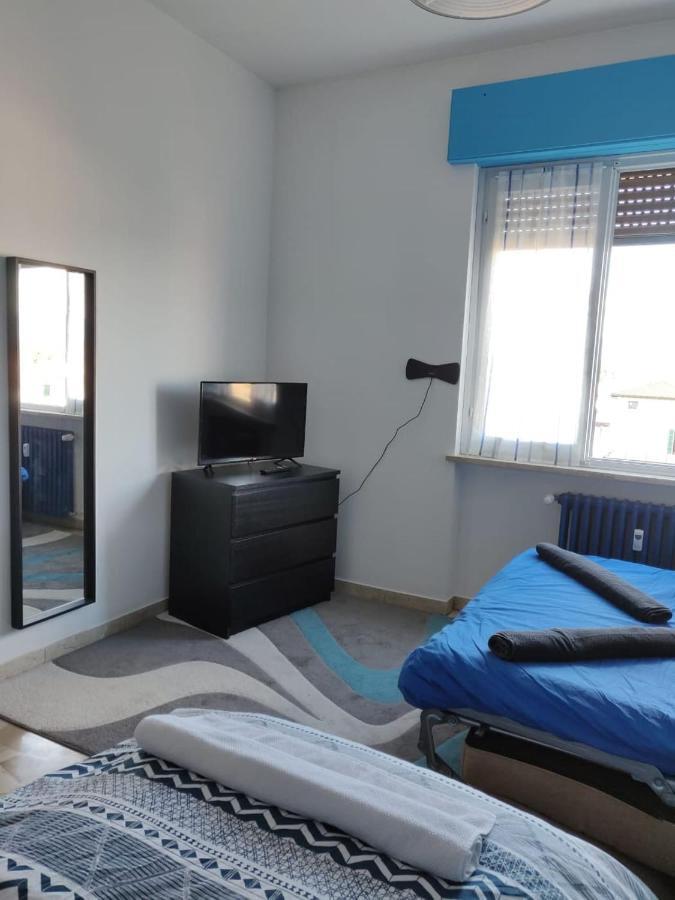Helloguesthouse Olgiate Comasco Екстериор снимка